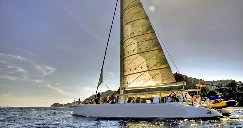 Catamaran Girona